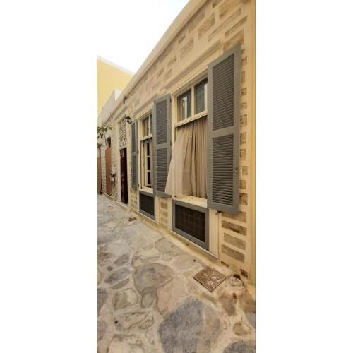 An authentic family house in Ermoupolis