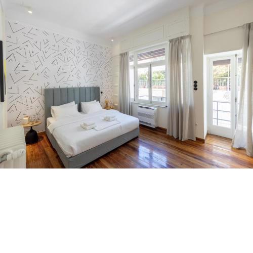An Outstanding 3 bdrm Apartment in the Heart of Athens