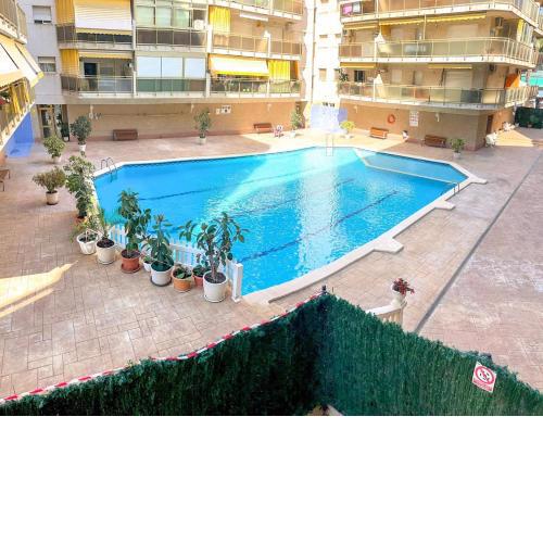 Ana Village piscina y amplia terraza