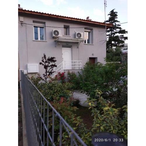 Anadora 2: Hospitable stone house with yard