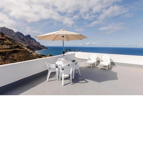 Anaga Ocean Views (B): Mountain and Beach Retreat