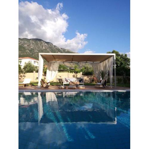 Anamnesis. Feel the Mediterranean.