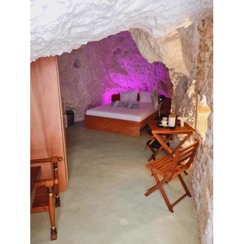 Anassa suites Cave 11