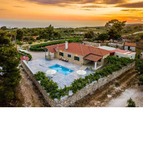 Anastasia Holiday Villa
