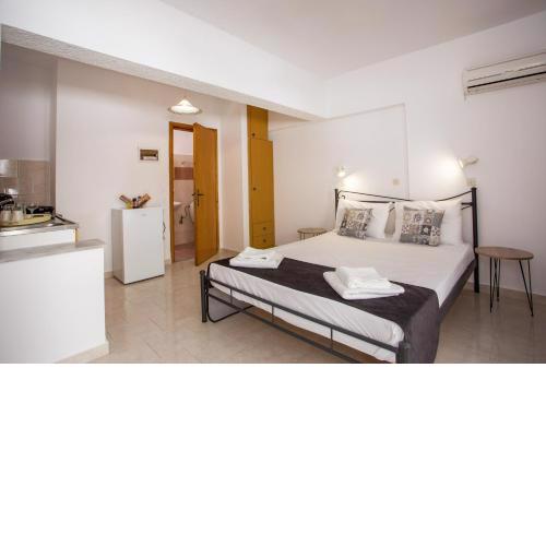 Anastasia Pool Apartments