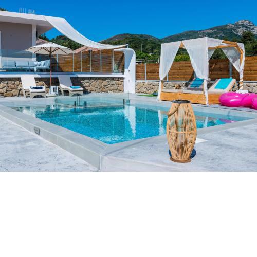 Anatoli Villa