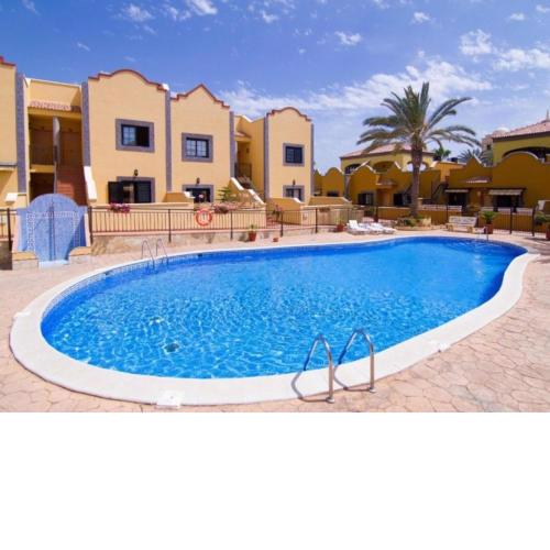 ANAYET, ZONA DEL DUQUE con PISCINA COMUNITARIA