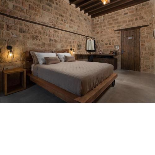 Ancient Knights Luxury Suites