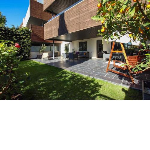 Andalucía Cypress Garden 2BR, 2 BATH