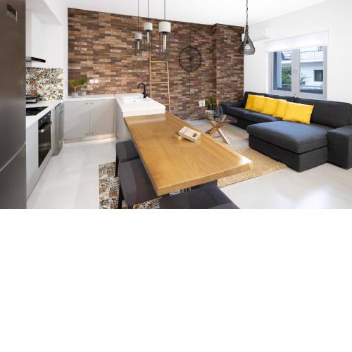 Andos Cozy & Luxury Upgraded Apartments