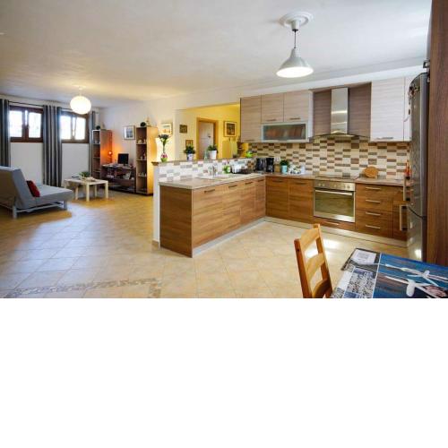 Anemona Apartment