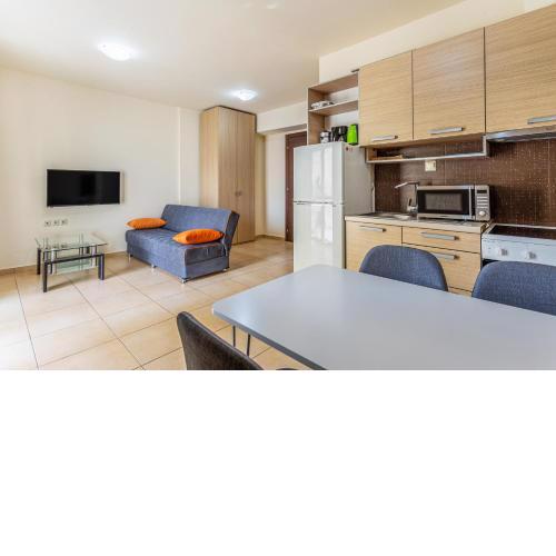Angelos Apartment in Center