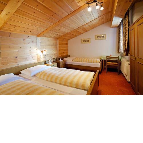 Angerle Alm Apt Zwergenvolk