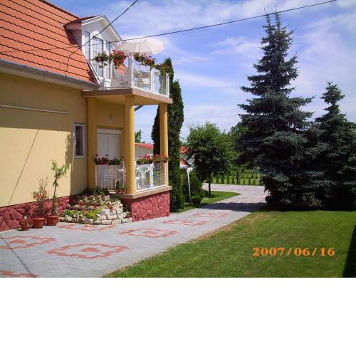Anikó Apartmanház