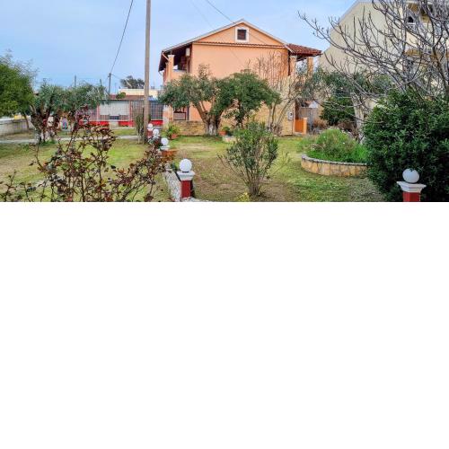 Anna Garden Sidari