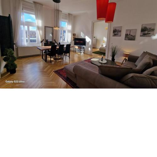 Anna Suite at central Market