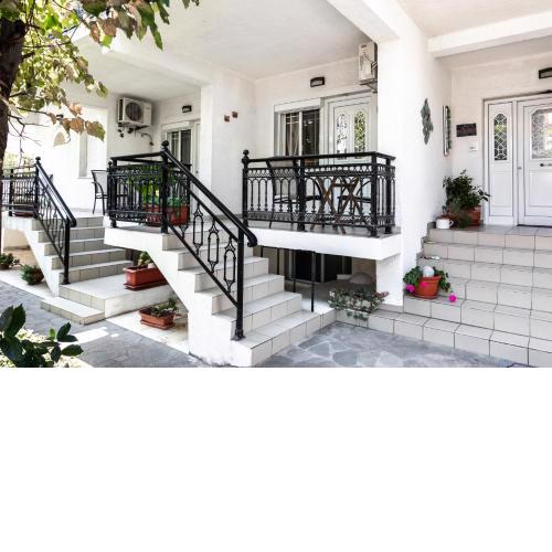 Anthos Apartments