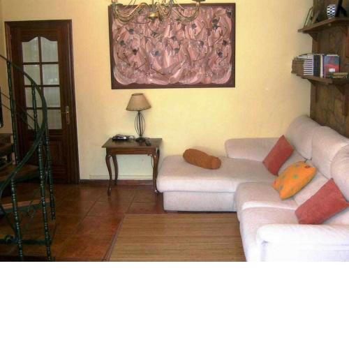 Antia Casita de piedra en Lariño
