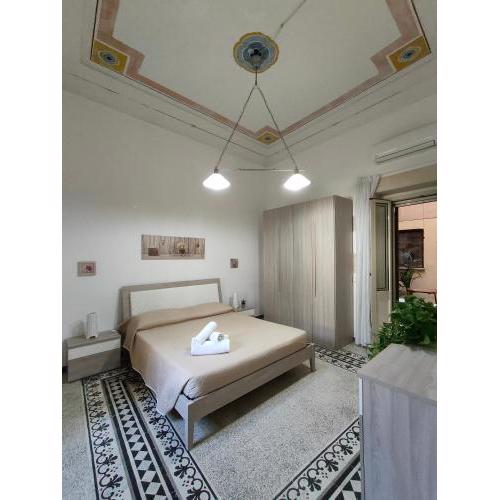 Antico Scirocco House, 500 mt from the beach, close to Ortigia historic center