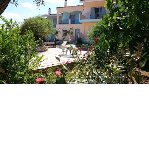 Antonia's Apartments