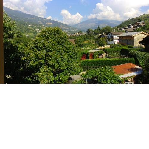Aosta, Mansarda con SPLENDIDA VISTA sulle montagne