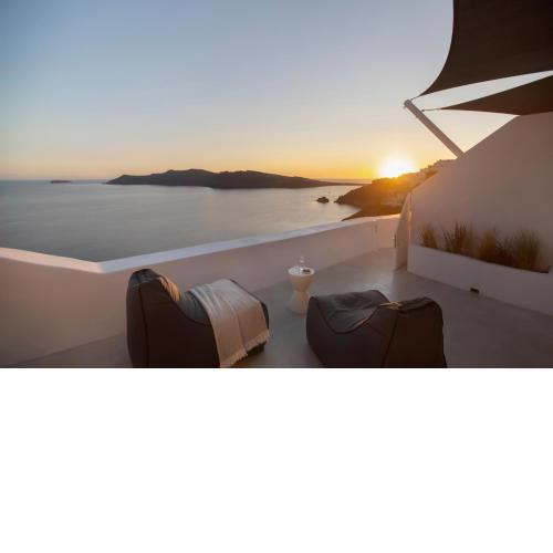 Apanema Cavehouses Santorini