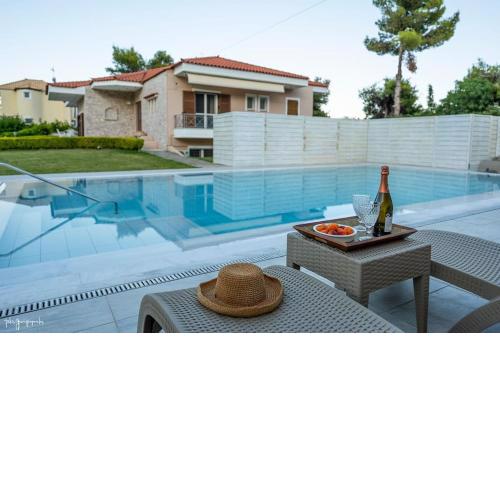 Apanemi Villa