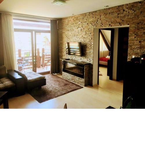 Apartament 325