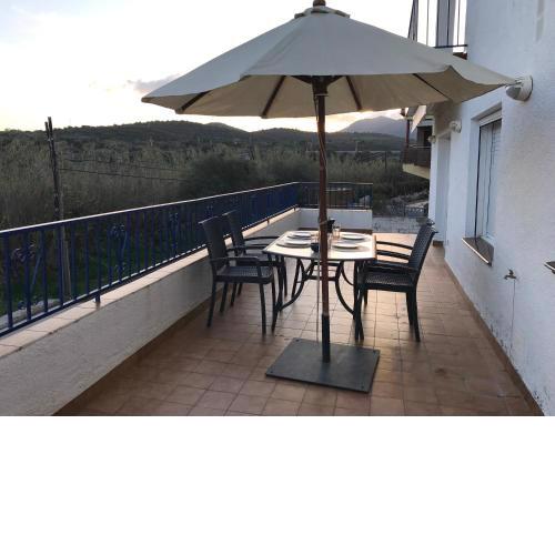 Apartament amb terrassa i parking