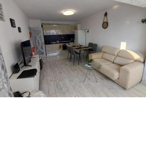 APARTAMENT ANI
