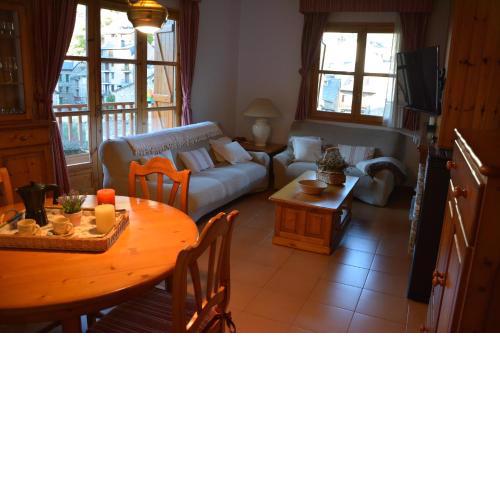 Apartament Montsent