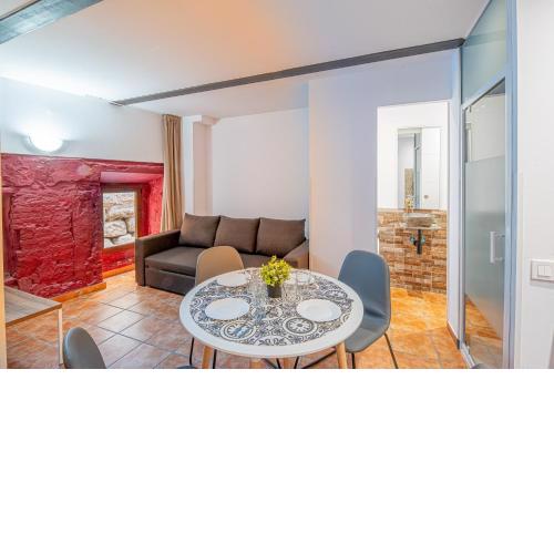 Apartamento 1 en la muralla romana junto a la Catedral