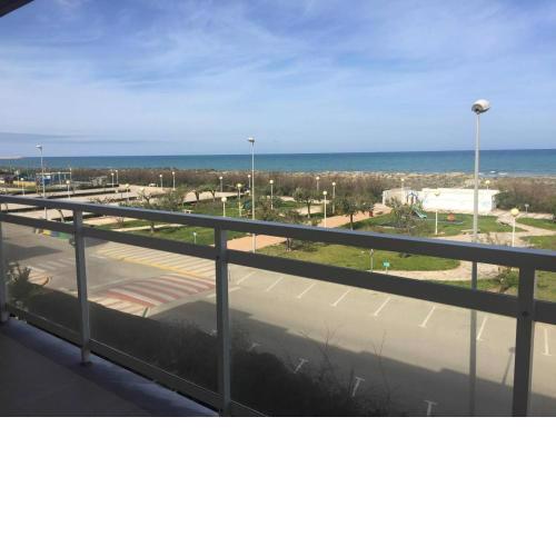 .Apartamento 1a linea de playa + piscina + parking DAIMUS