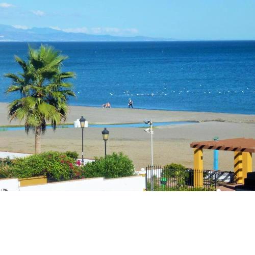 Apartamento 409 marina Real Puerto de la Duquesa playa