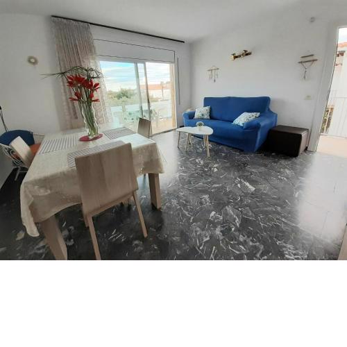 Apartamento a pocos metros de la plaza en zona Llosa 113B - INMO22