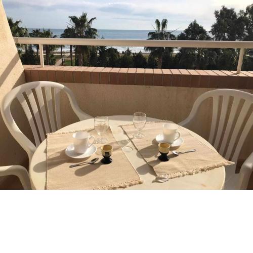Apartamento a primera linea de playa ideal para relajarte - COSTA MARINA III