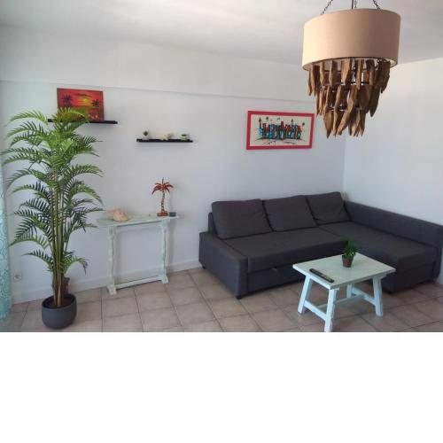 APARTAMENTO ACOGEDOR CON VISTAS AL MAR
