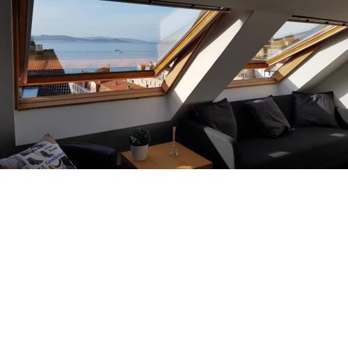Apartamento ático en Sanxenxo a 160 m de Playa Silgar