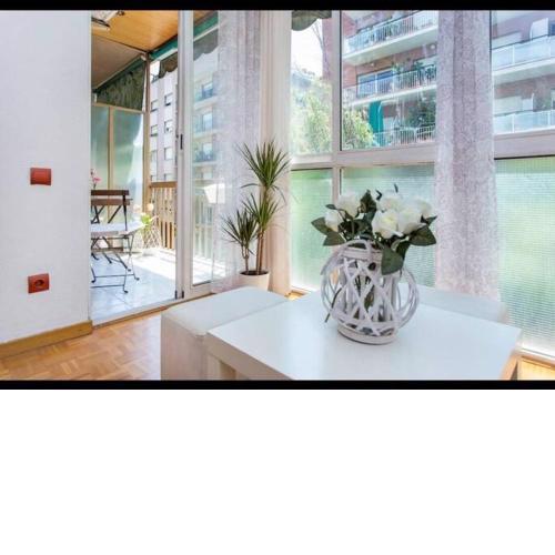 Apartamento BCN con balcón