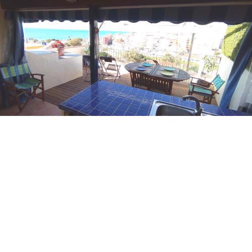 Apartamento Calypso, exclusivo, comodo, recien reformado, terraza con estupendas vistas y grill, todo cercano y la playa andando