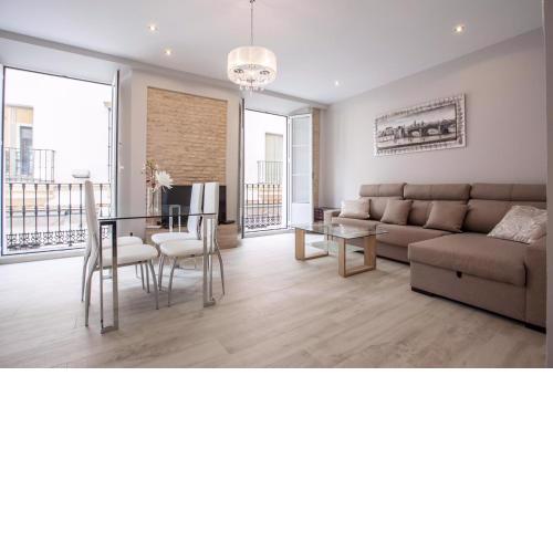 APARTAMENTO CASCO ANTIGUIO ↑ CALIDADES 4 PX 1 BR
