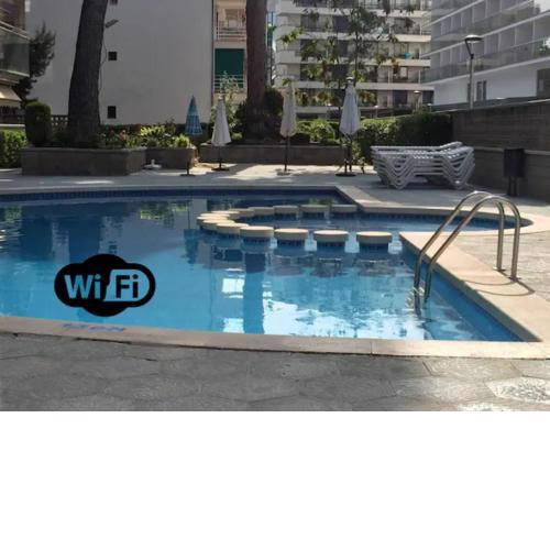 Apartamento centrico y con piscina a 5 min. playa