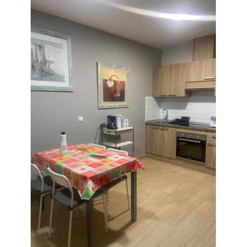 Apartamento Clave Center - 2 Dormitorios con 2 Baños - 3º Sin Ascensor -No Fumadores