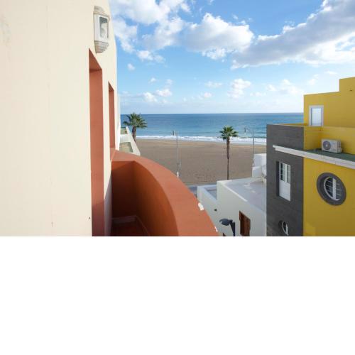 Apartamento con ascensor en primera línea