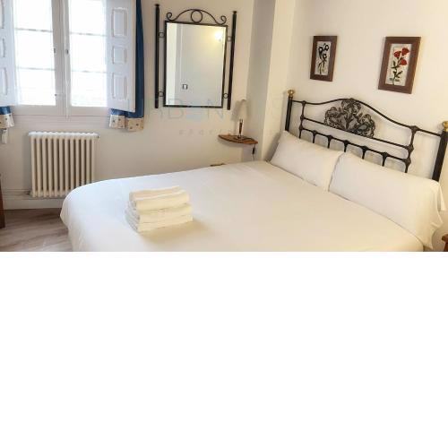 Apartamento con encanto centrico, wifi y patio