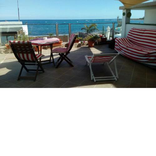 Apartamento con encanto en la playa frente al mar "Posada Rent House"