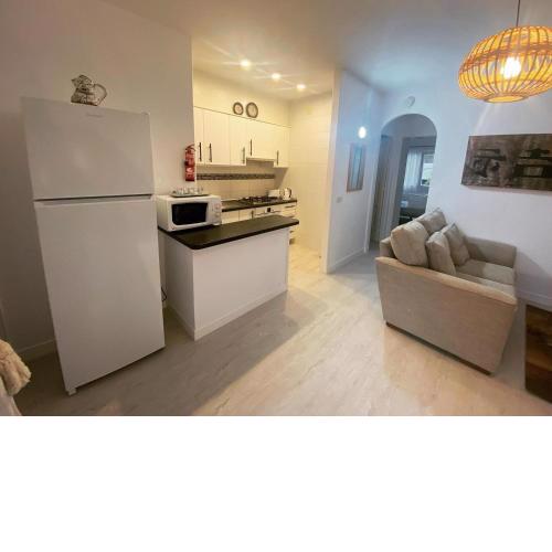 APARTAMENTO CON ENCANTO EN RESIDENCIAL CON PISCINA