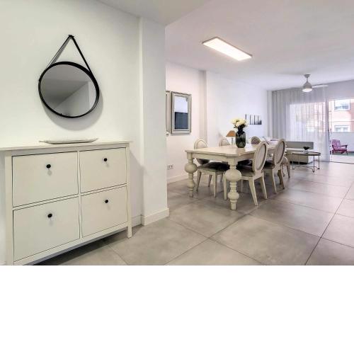 Apartamento con gran terraza en Los Boliches