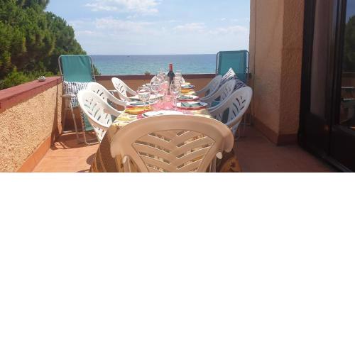 Apartamento con jardín a 11 metros de la playa. SE.