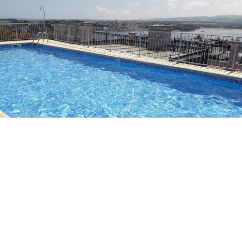 Apartamento con piscina en azotea centro RIBADEO
